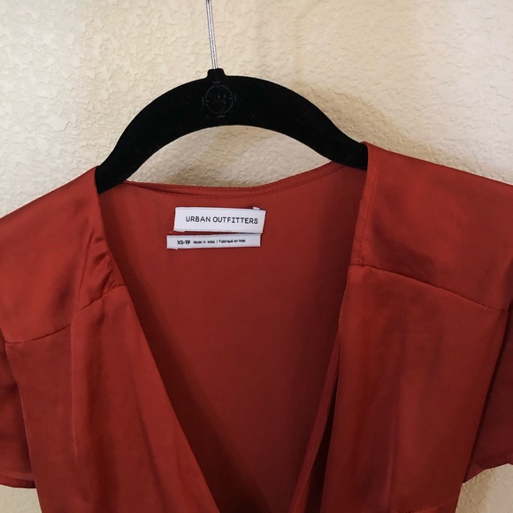 Urban Outfitters Beau Satin Wrap Dress - Picture 4 of 7